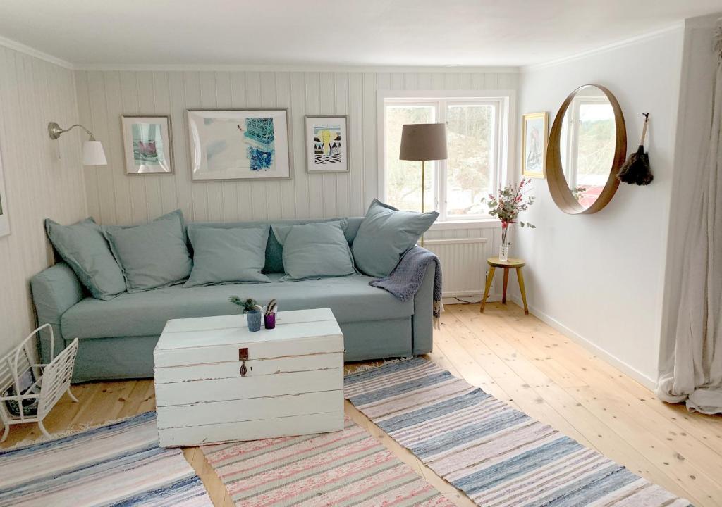 18th century farm cottage photo 4