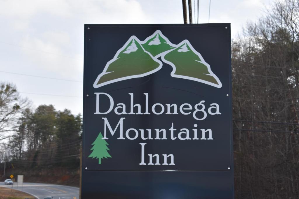 Dahlonega Mountain Inn photo 1