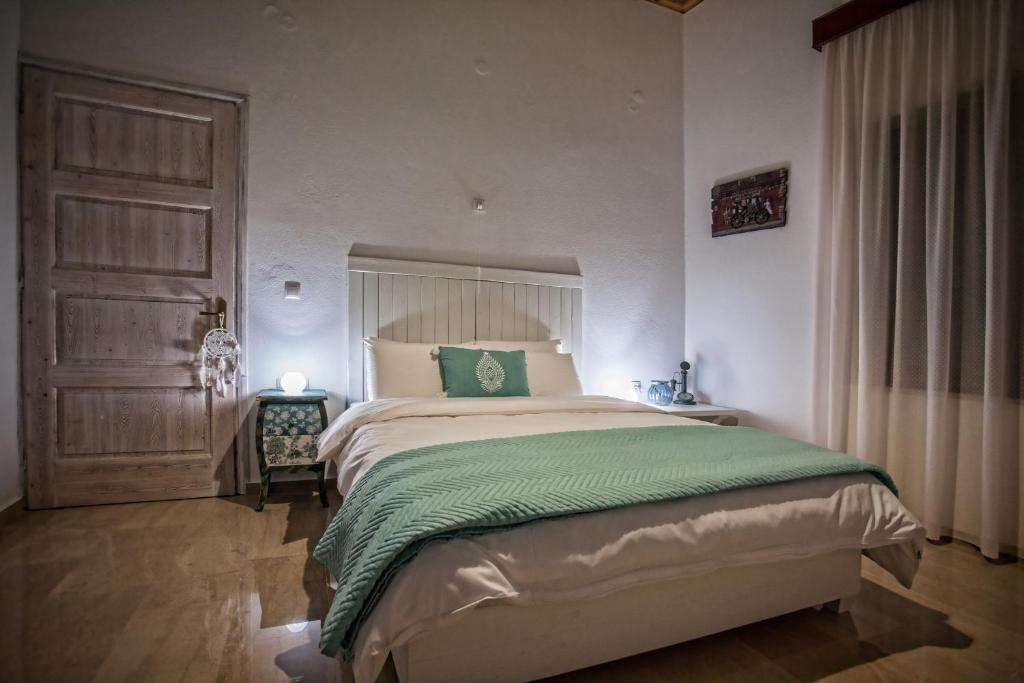 Maya's Boutique Residence photo 1