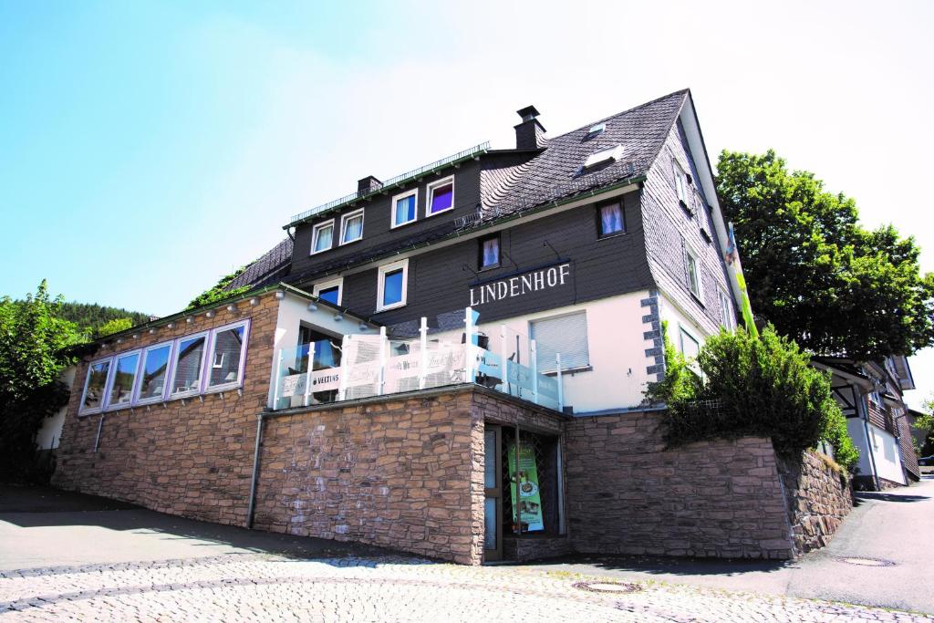 Hotel Restaurant Lindenhof photo 1