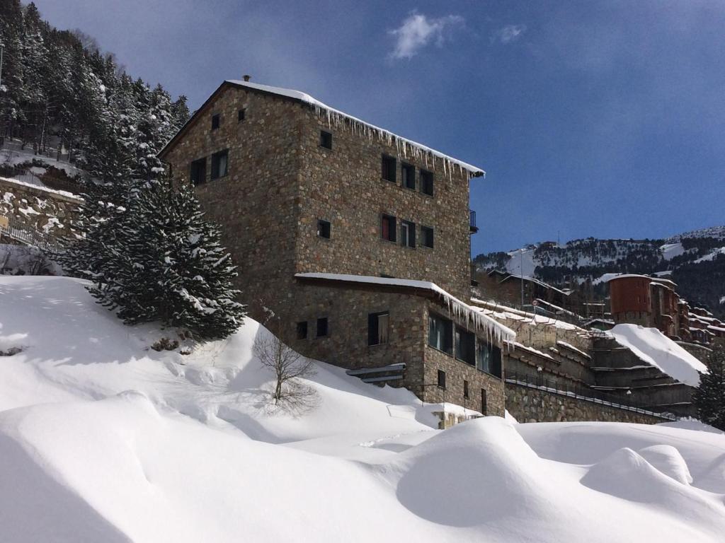 {
  "en-gb": "Hotel Roc de St Miquel & Apartment"
}
