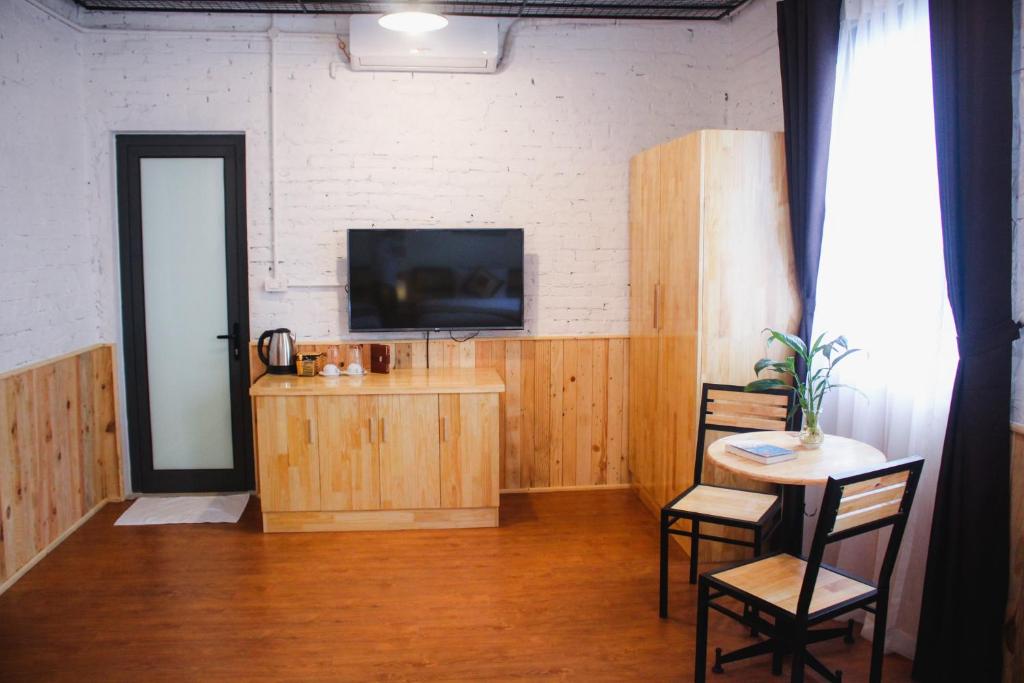 AROMA Ha Long Hostel