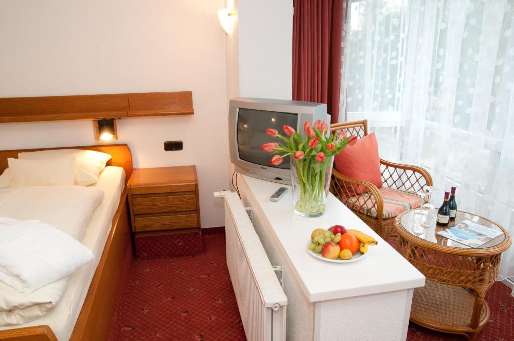 Двухместный (Двухместный номер «Комфорт» с 1 кроватью), Kur- und Gesundheitshotel Zum Goldenen Hirsch
