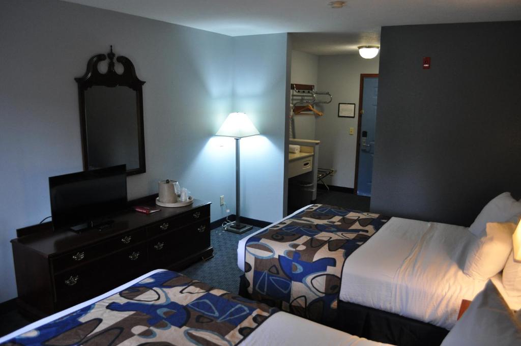 Grand Islander Hotel photo 2