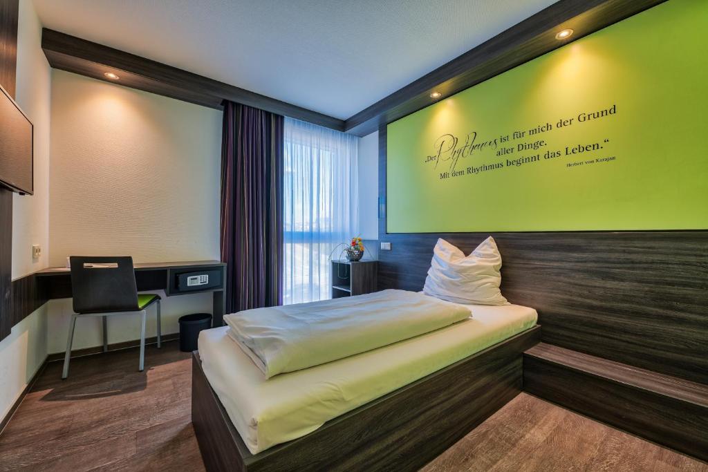 Economy-Hotel photo 2