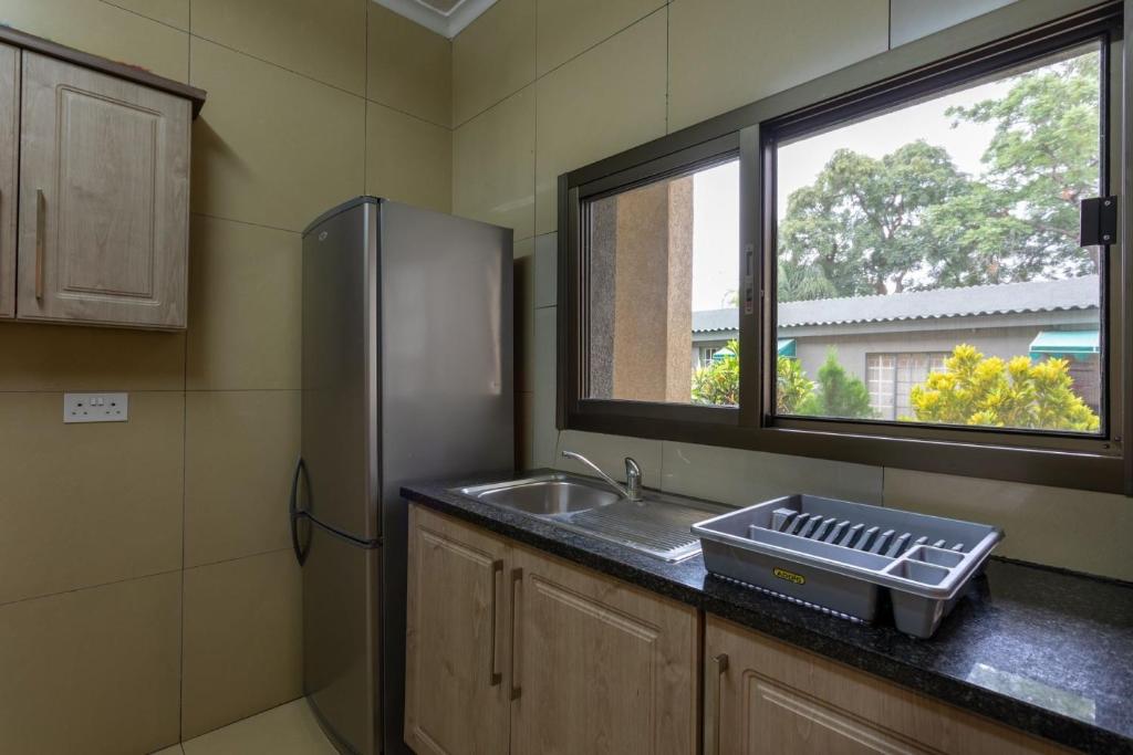 Fallsway Apartments - Burley Court photo 2