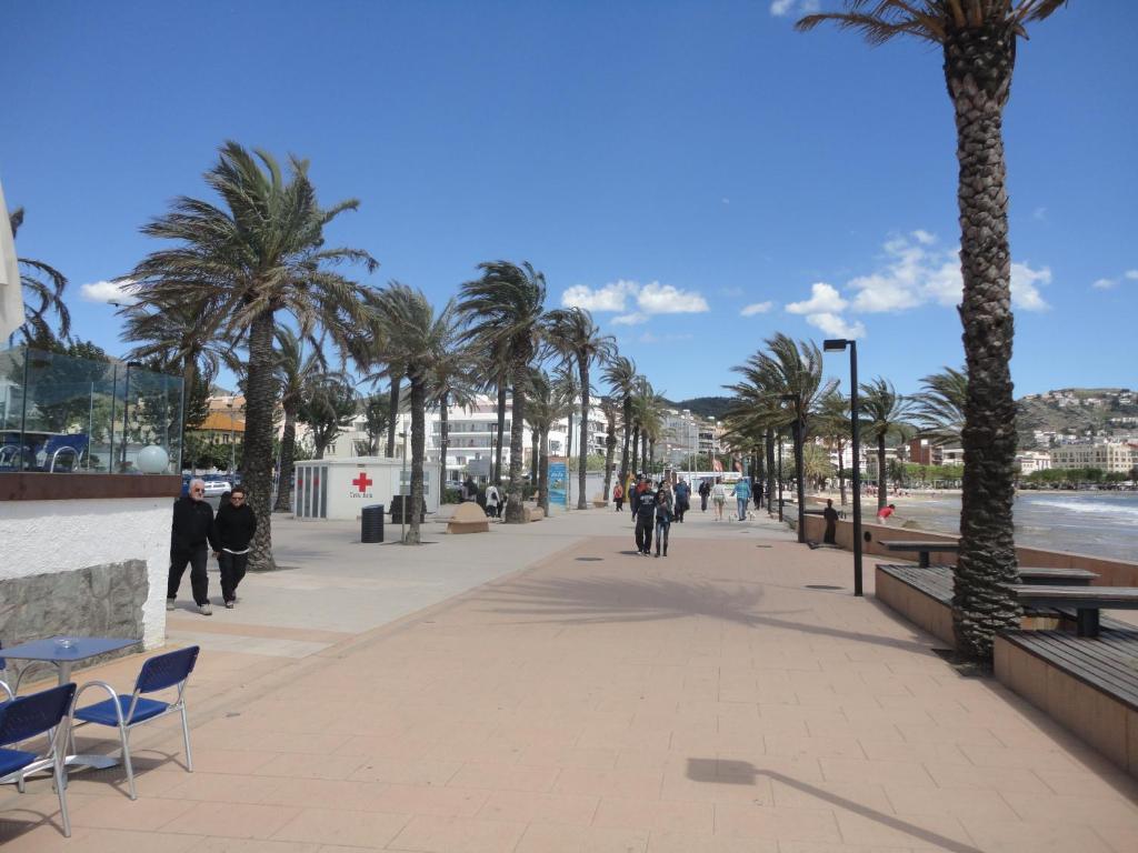 Apartaments Estudis Els Molins photo 4