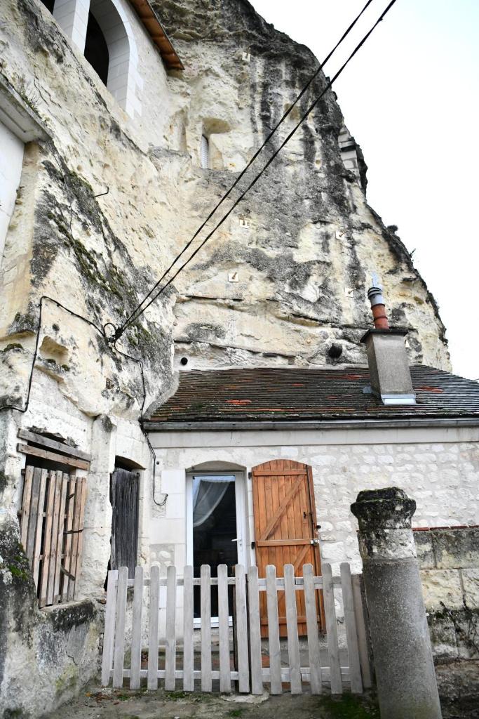 Les Gîtes des Châteaux, gîtes troglodytiques photo 1