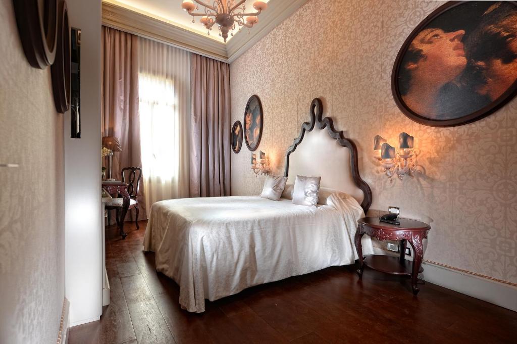 Palazzetto Madonna photo 2