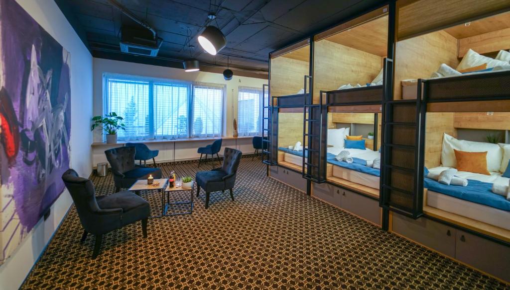 Номер (Comfort Upper 120cm Capsule in 6-Bed Dormitory), NEW! Boutique Capsule Hostel CHORS