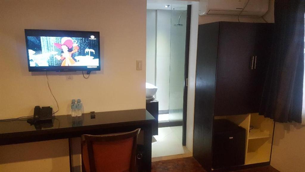 Четырехместный (Четырехместный номер), Gervasia Hotel Makati
