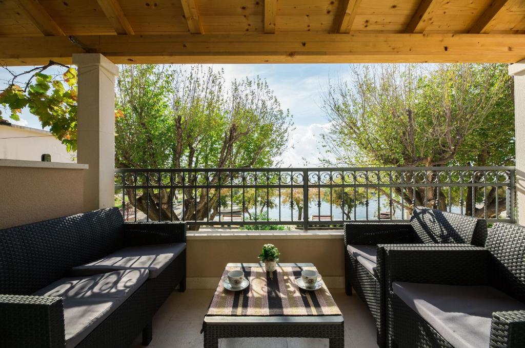 Apartments Roko photo 2