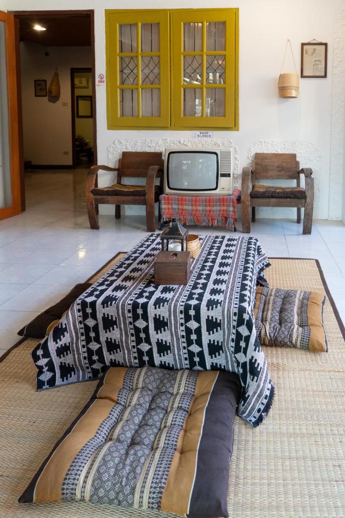 Past Tense Hostel - Tap to explore photos