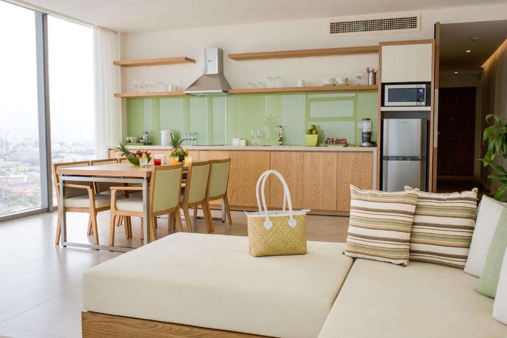 Fusion Suites Danang Beach