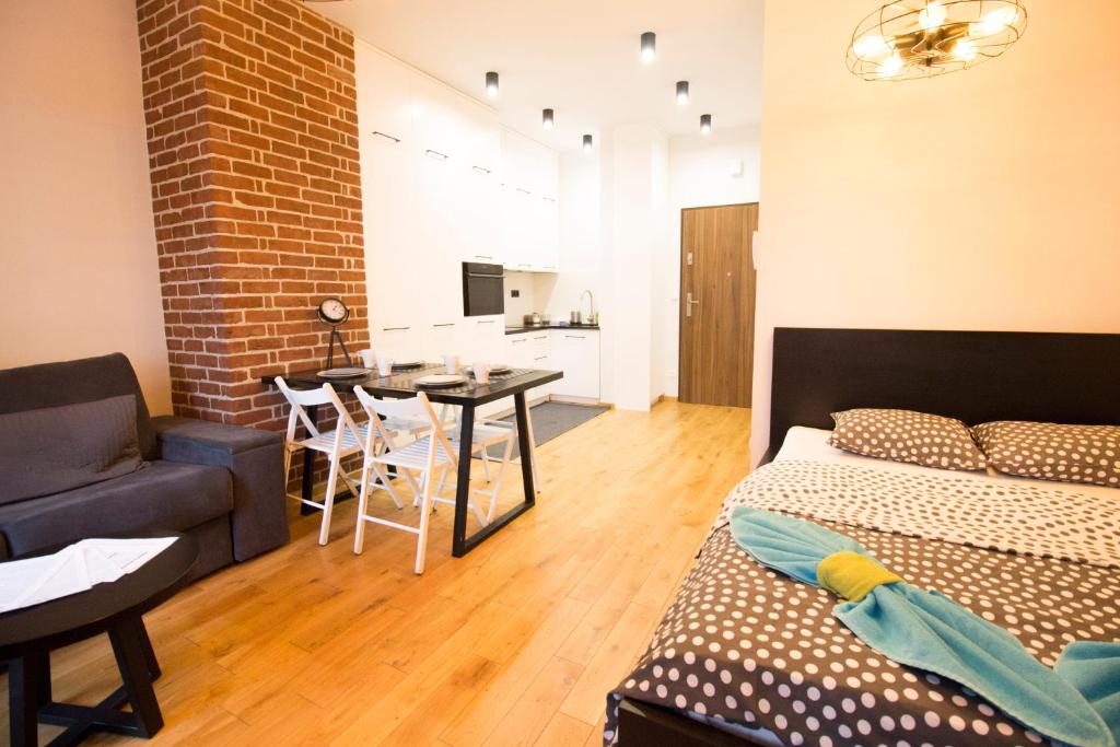 Апартаменты (Апартаменты-студио - Łaciarska 31), Lucky Apartments