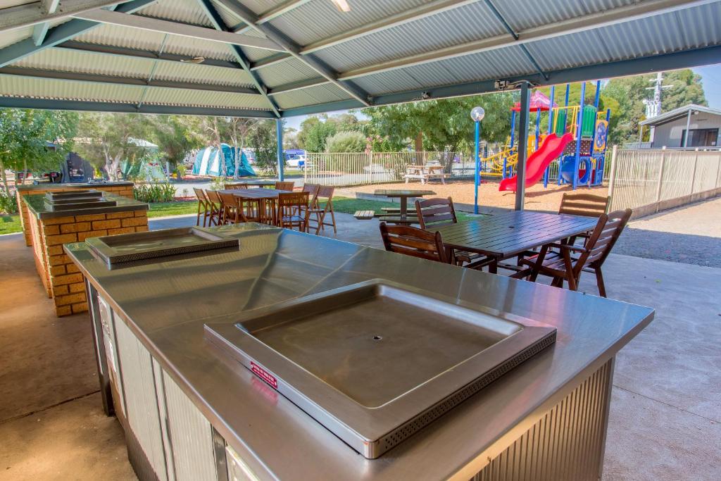 BIG4 Shepparton Park Lane Holiday Park photo 2