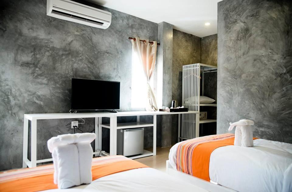 Двухместный (Улучшенный двухместный номер с 1 кроватью), Ban's Avenue Guesthouse