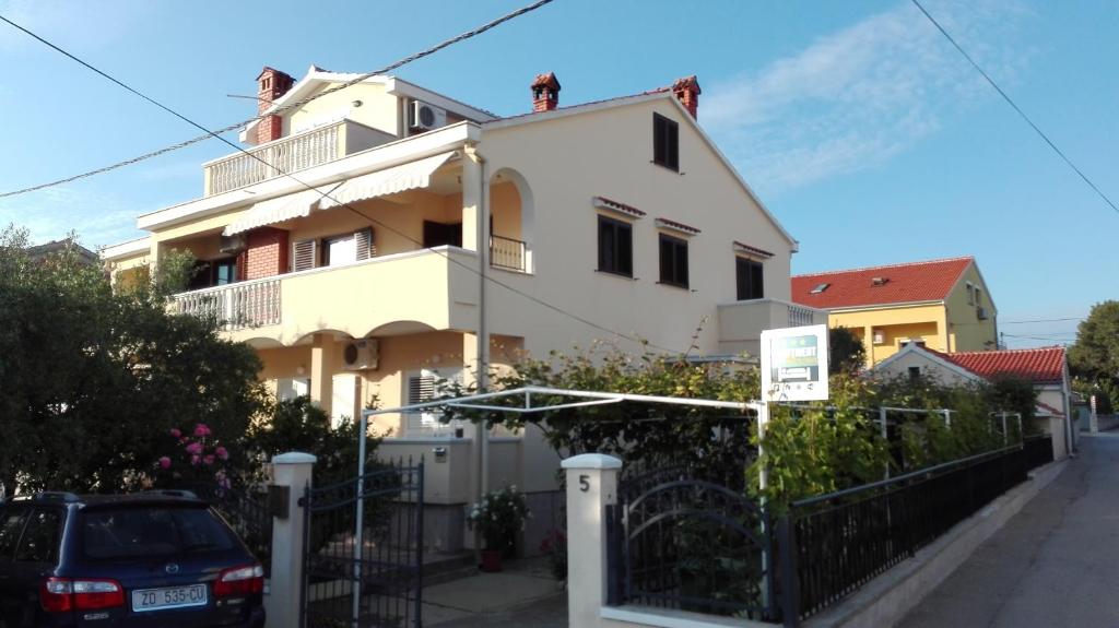 Apartments Branko Zadar
