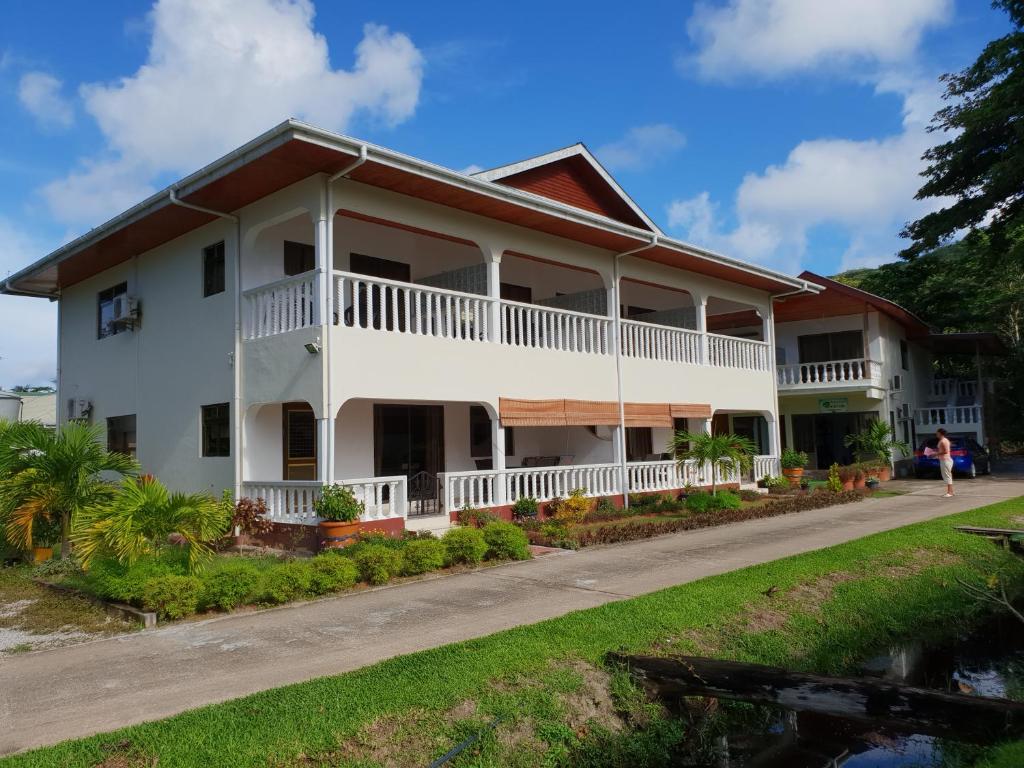 Tourterelle Holiday Home photo 1