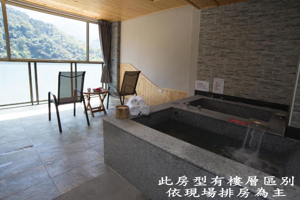 Tang Zhimei Hot Spring photo 4