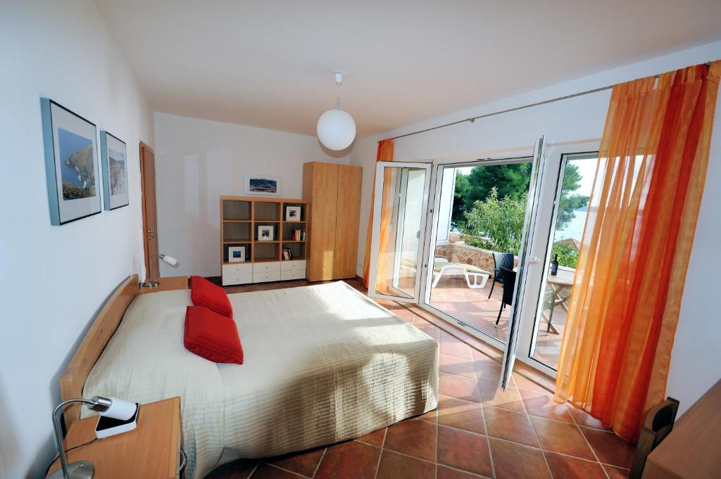 Nautilus-Bay Apartments - Seaview Apartments 210, 211 - Villa Gorma photo 2
