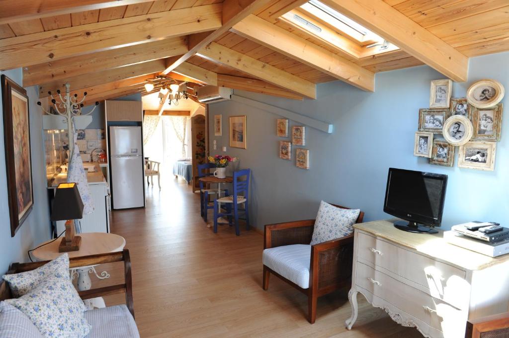 Agnadi Suites photo 3