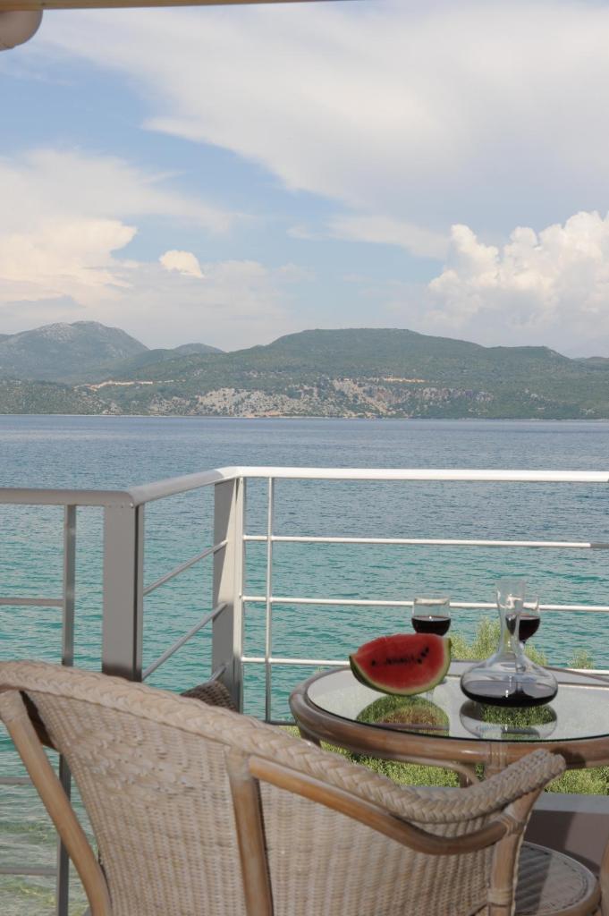 Agnadi Suites photo 4