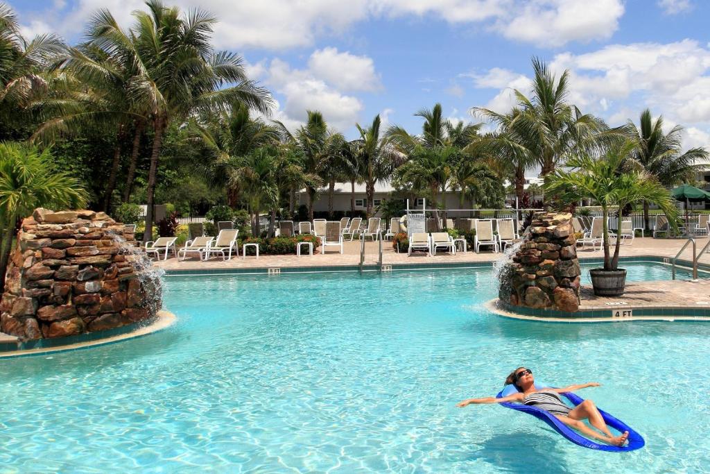 GreenLinks Golf Villas at Lely Resort image