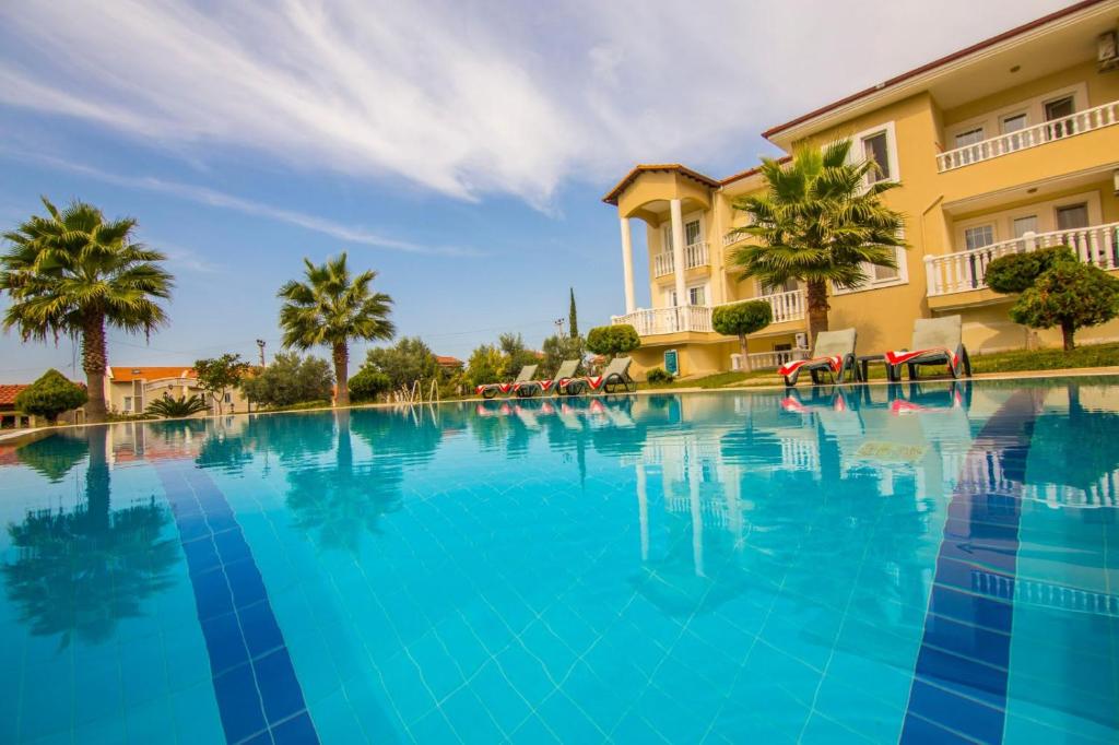 Gold Lion Hotel photo 3