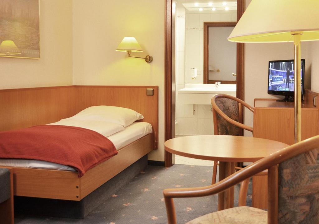 Hotel Waldhusen - Adults Only - Tap to explore photos