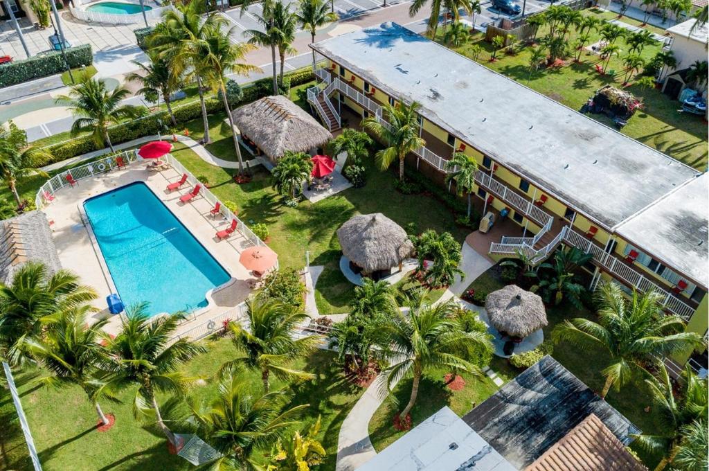 Oceans Beach Resort & Suites photo 1