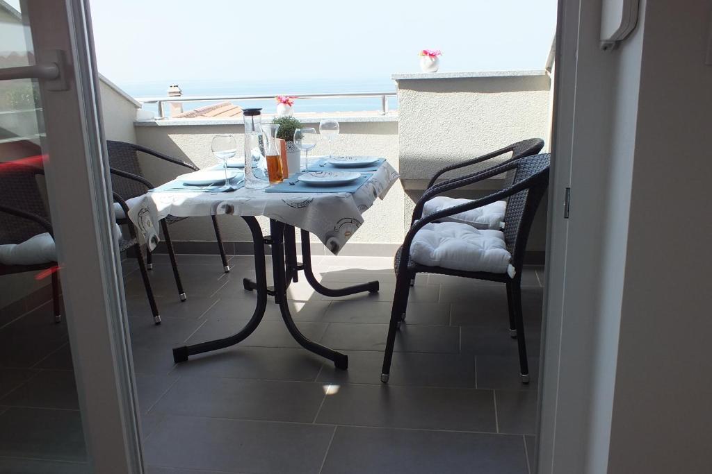 Apartment Dragica photo 2
