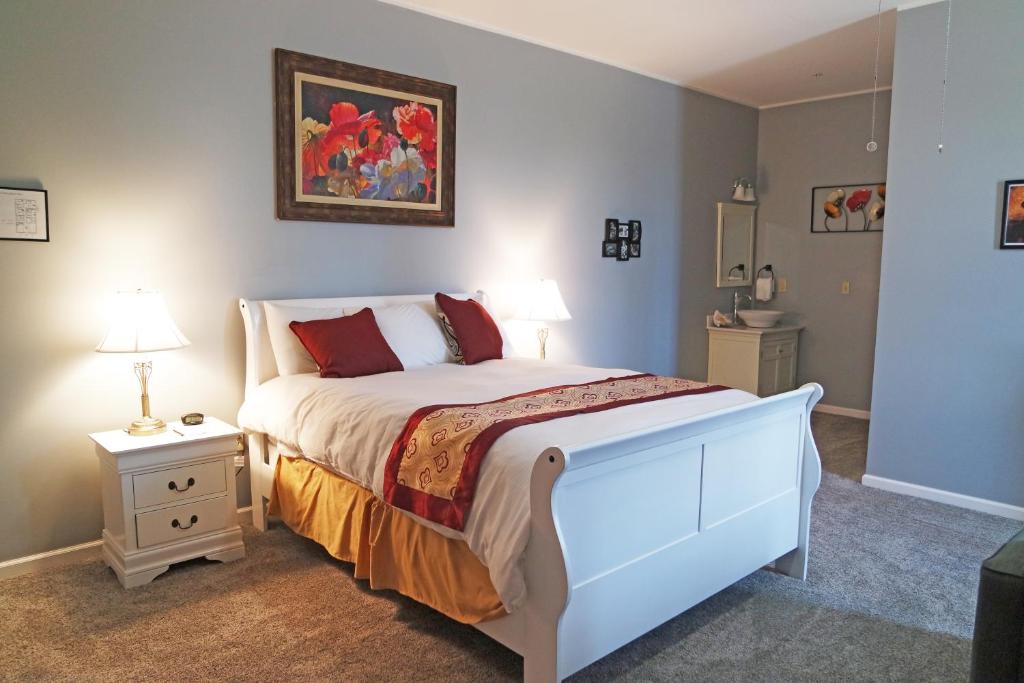 The Inn at Deer Creek Winery image