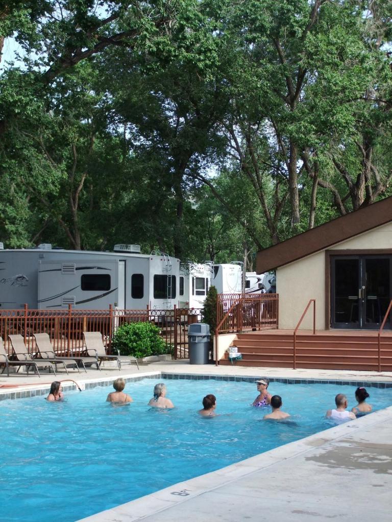 Garden of the Gods RV Resort photo 2