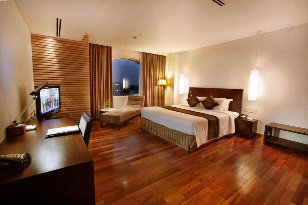 Сьюит (Люкс «Золотой» с видом на город), Golden Central Hotel Saigon