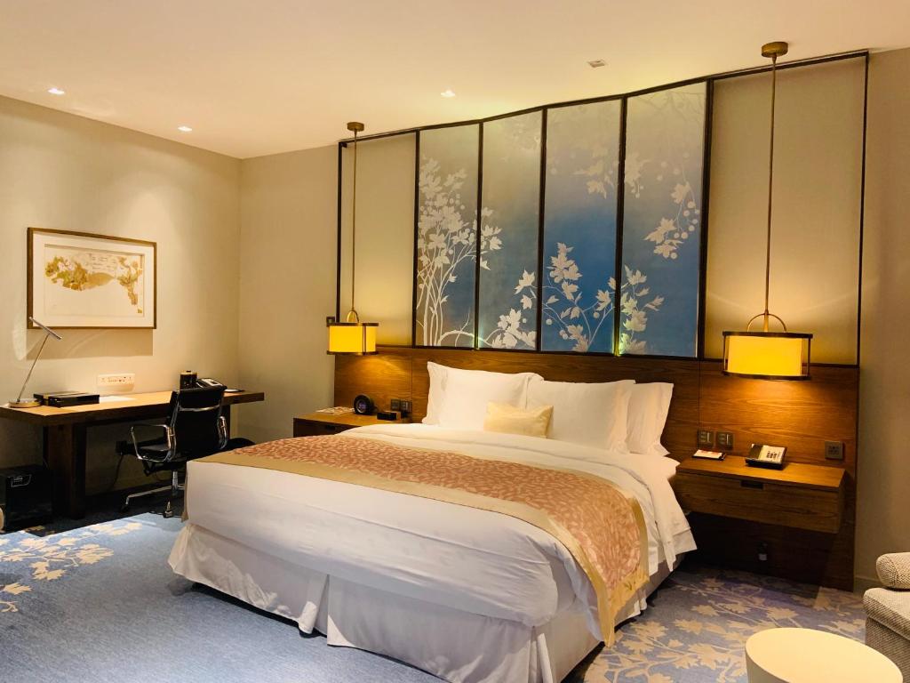 Двухместный (Стандартный номер с кроватью размера «king-size»), Twelve at Hengshan, A Luxury Collection Hotel, Shanghai