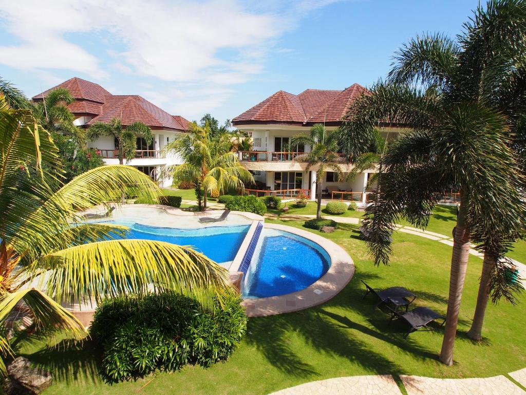 Vida Homes Condo Resort