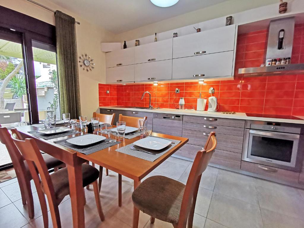 Erasmias House photo 3