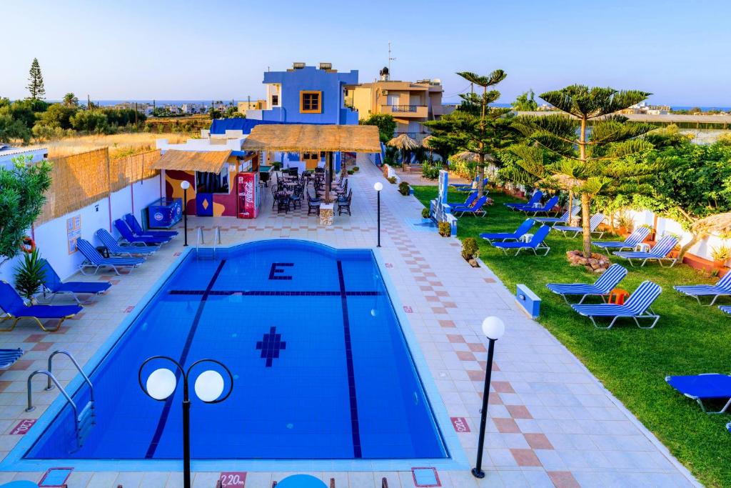 Eltina Apartments photo 4