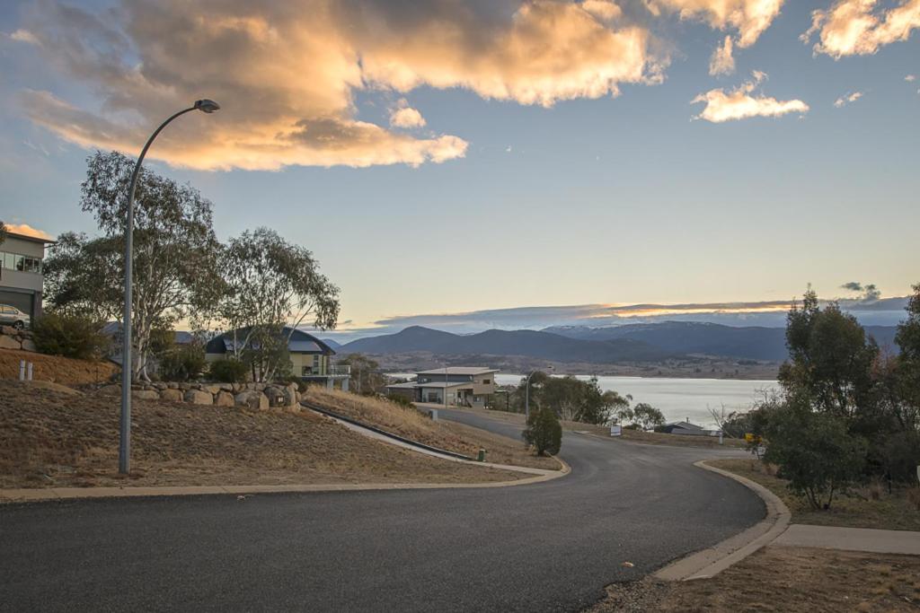 East Jindabyne- Cavallino 4 bedroom home photo 1