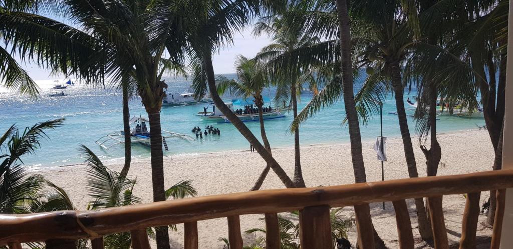 DiveGurus Boracay Beach Resort photo 4