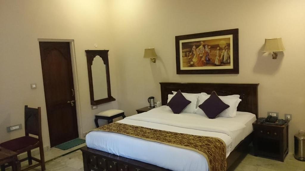 Двухместный (Улучшенный двухместный номер с 1 кроватью), Hotel Apano Rajasthan & Holiday Resorts