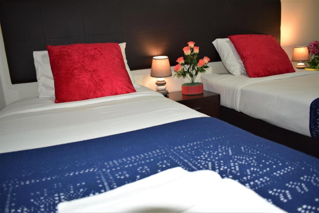 Двухместный (Двухместный номер с 2 отдельными кроватями и общей ванной комнатой), Universo Romantico