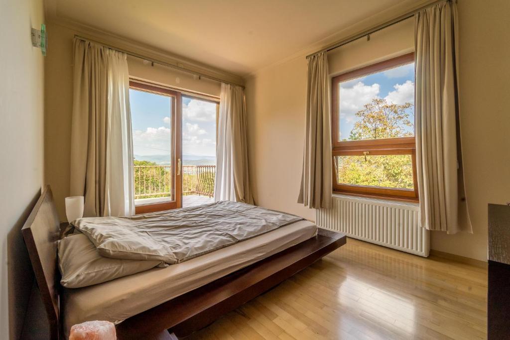 Luxury Green Villa photo 4
