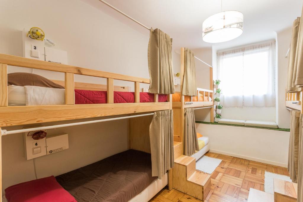 Номер (Кровать в общем номере для мужчин и женщин с 10 кроватями), Lisboa Central Hostel