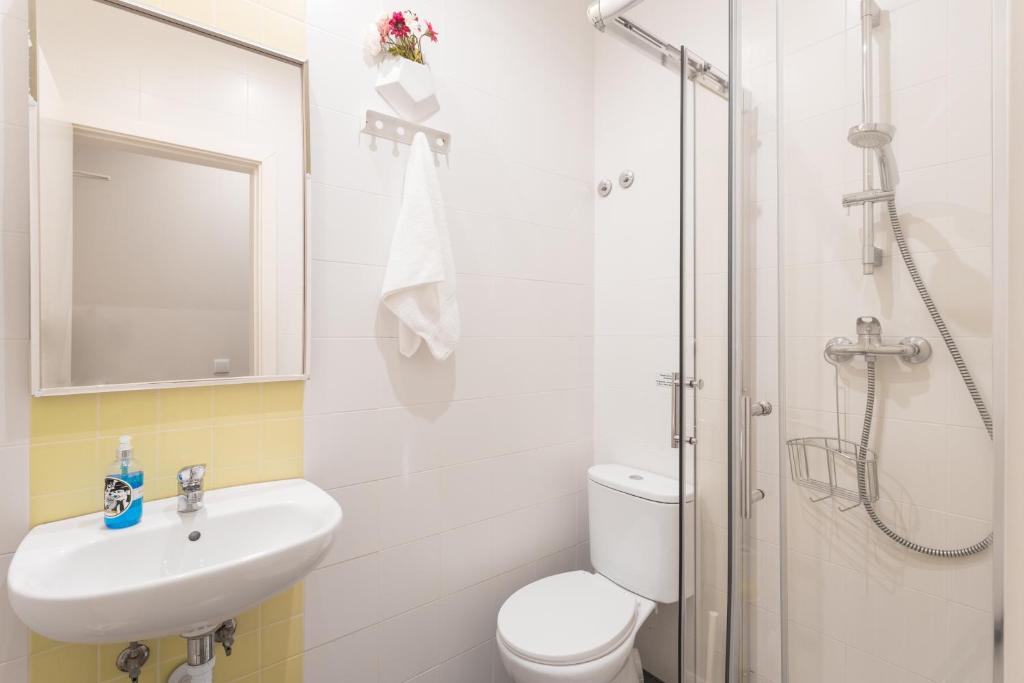 Четырехместный (Четырехместный номер с собственной ванной комнатой), Lisboa Central Hostel