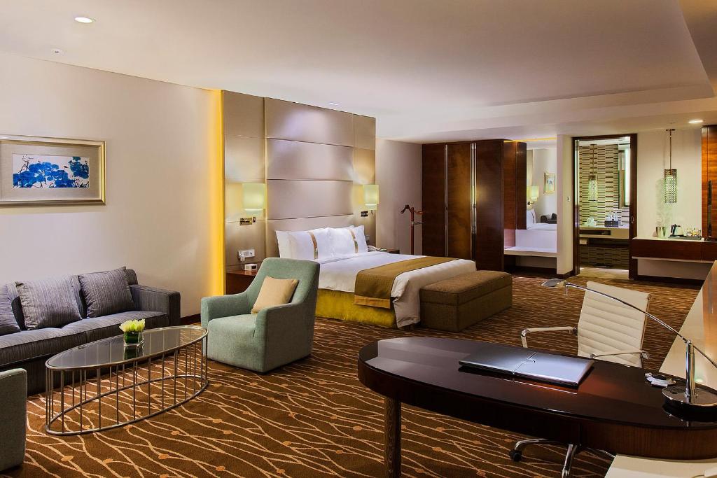 Holiday Inn Chengdu Xindu, an IHG Hotel photo 1