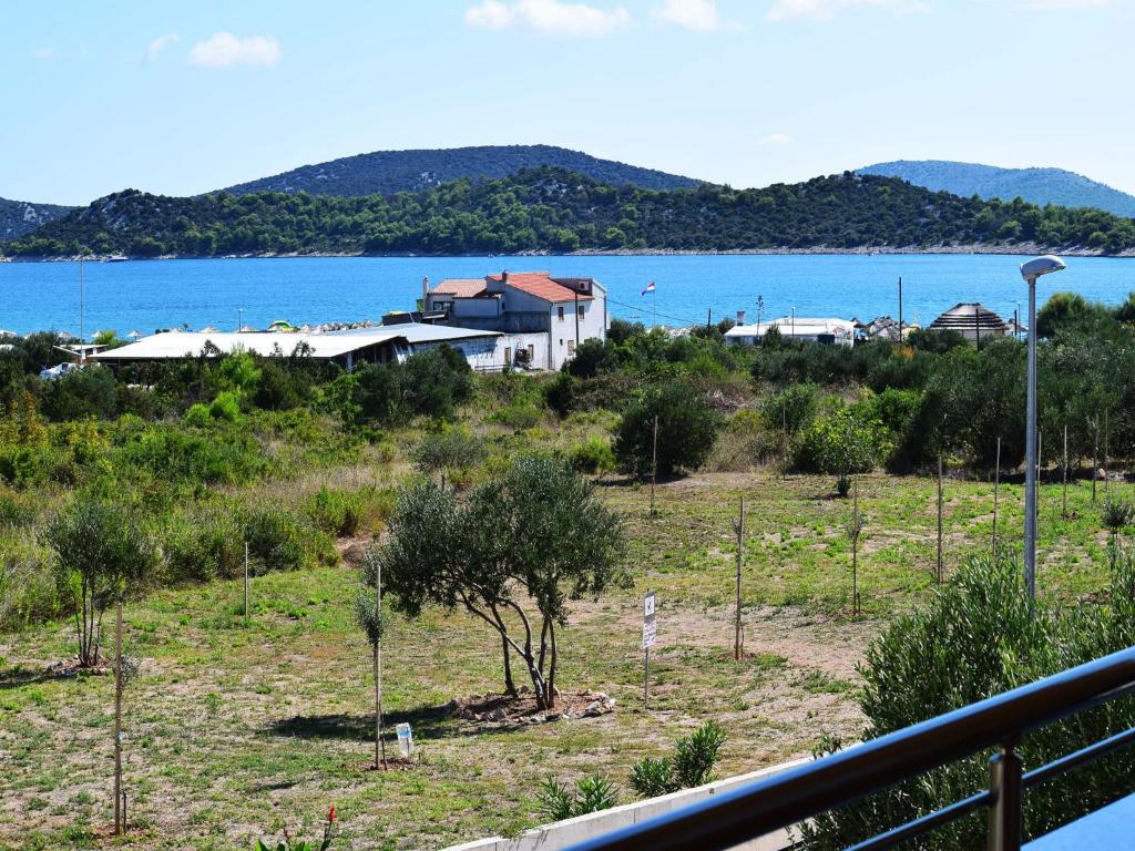 Iva Apartmani photo 1