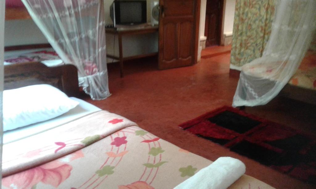 Skyway Hotel photo 4