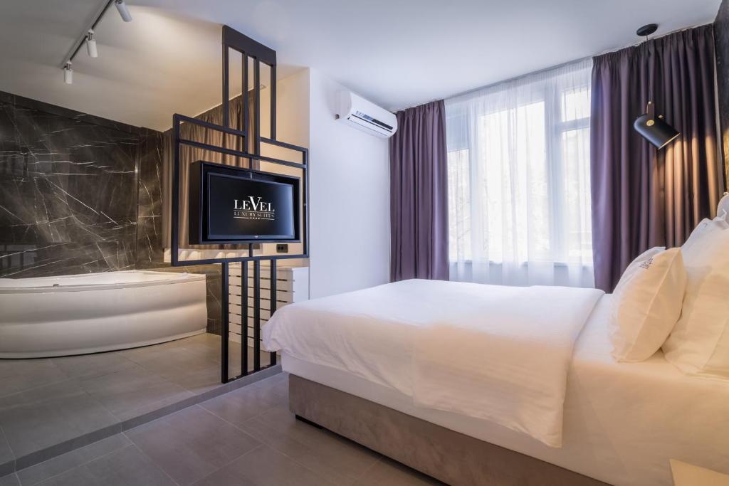 Двухместный (Двухместный номер Делюкс с гидромассажной ванной), Level Luxury Suites